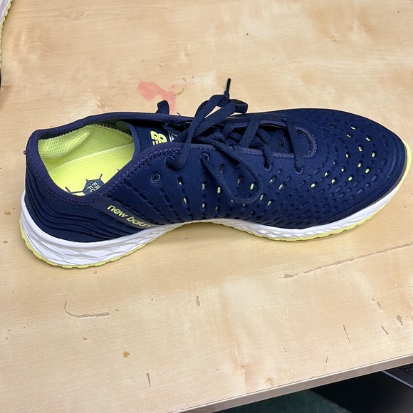 New Balance Womens Size 9 1/2 - Picture 4 of 5